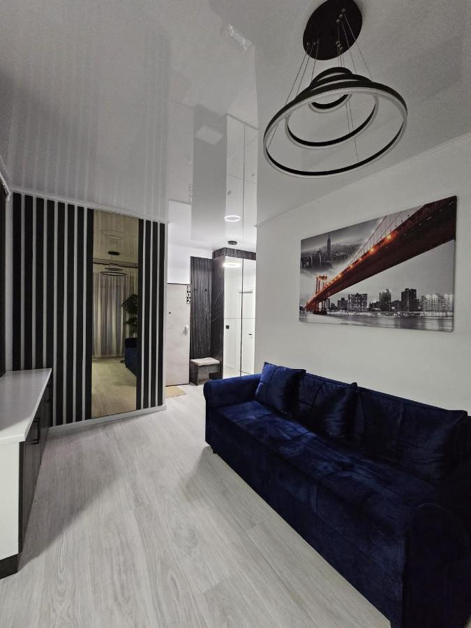 Mamaia Nord Vip Aparthotel Navodari Bagian luar foto