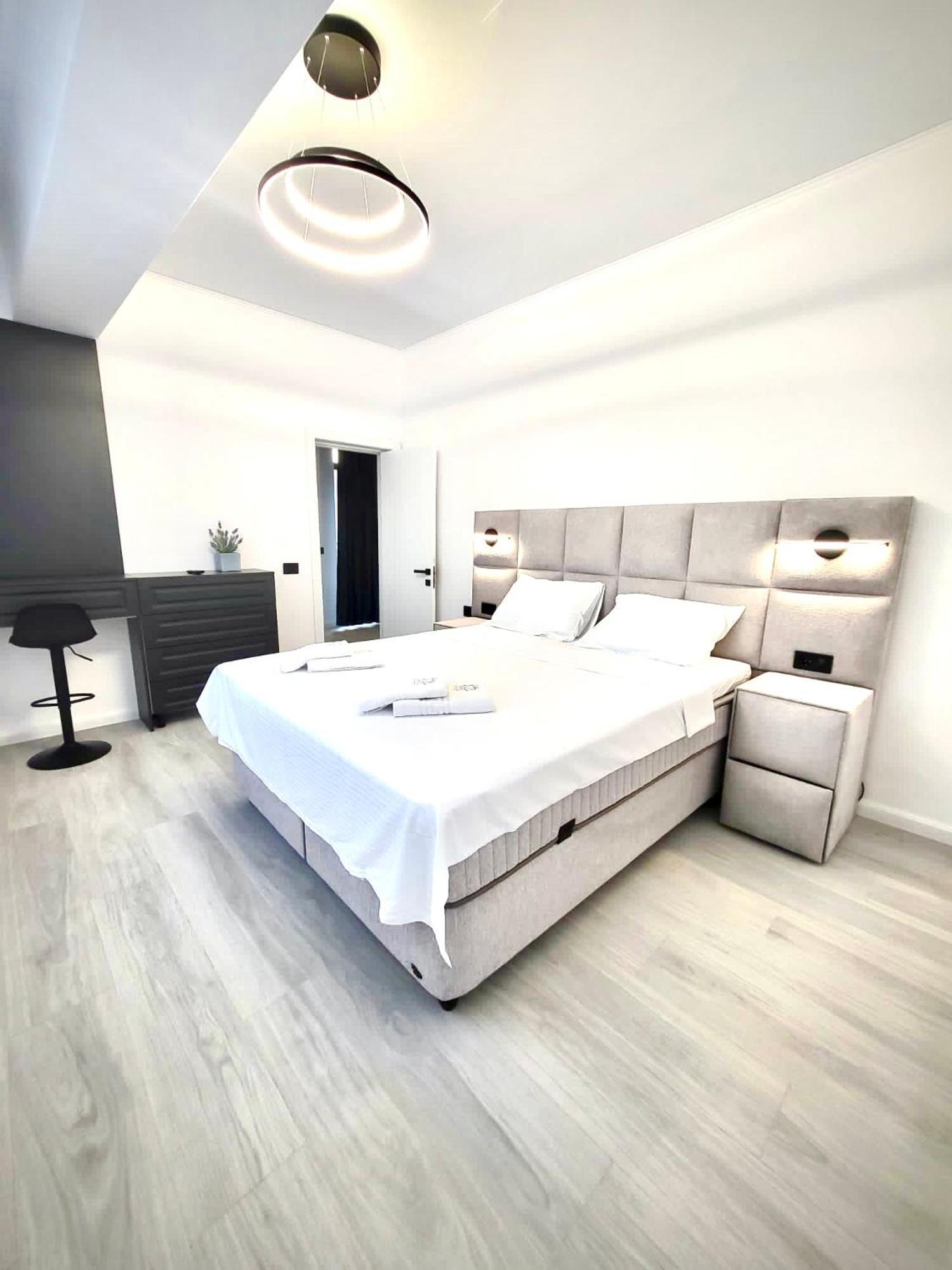 Mamaia Nord Vip Aparthotel Navodari Bagian luar foto