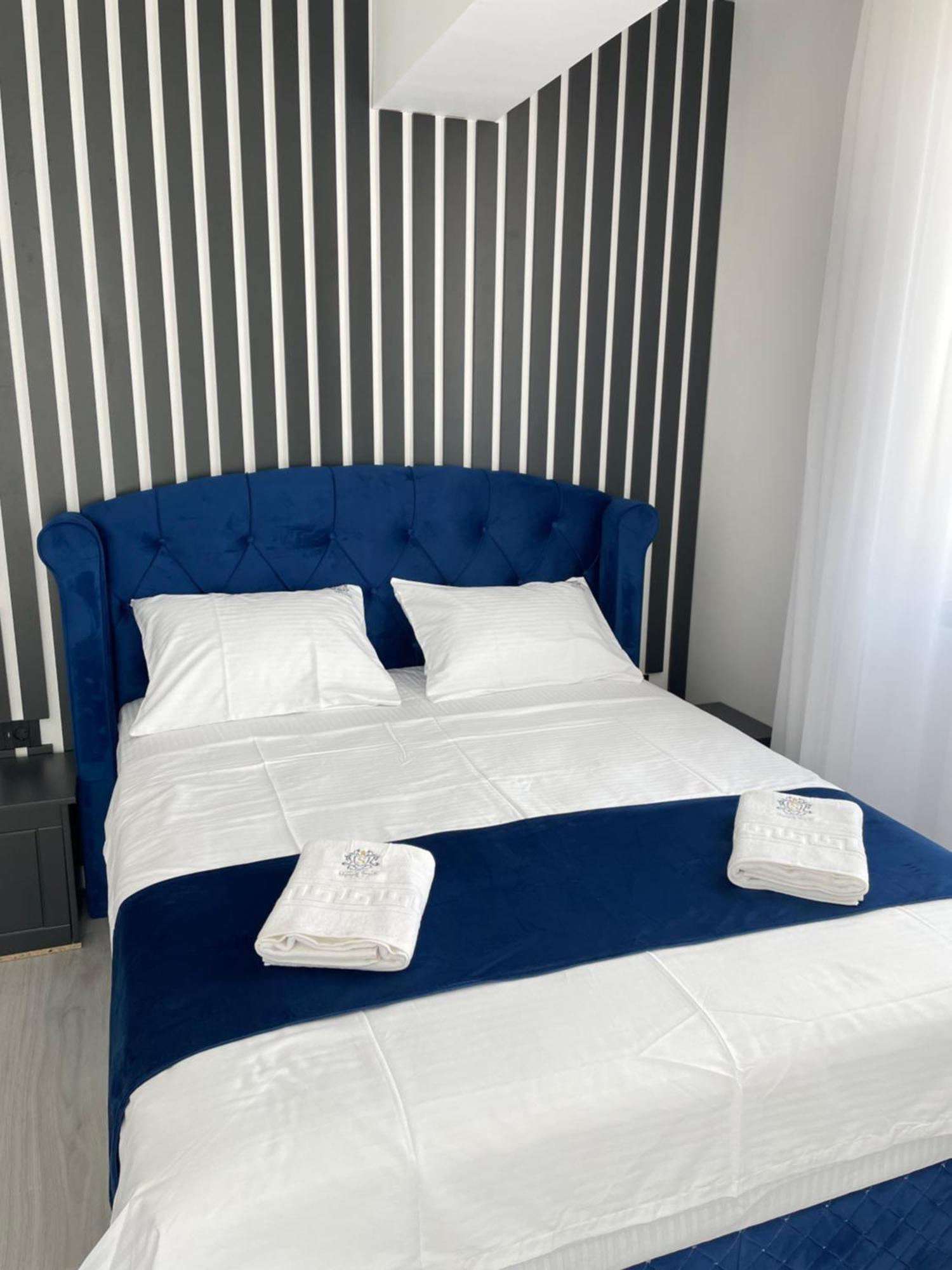 Mamaia Nord Vip Aparthotel Navodari Bagian luar foto